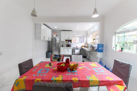 Casa para alugar com 105m², 3 quartos e 2 vagasCozinha