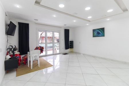 Casa para alugar com 105m², 3 quartos e 2 vagasSala