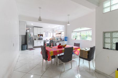 Casa para alugar com 105m², 3 quartos e 2 vagasCozinha