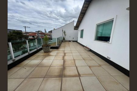 Casa à venda com 360m², 4 quartos e 4 vagasQuintal