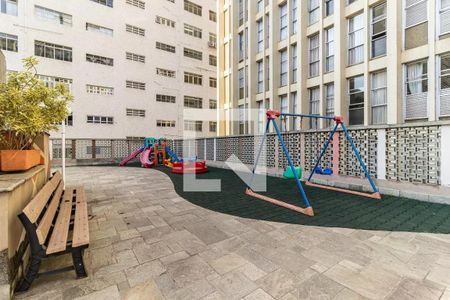 Apartamento à venda com 121m², 2 quartos e 1 vaga Apartamento à venda com 121m², 2 quartos e 1 vagaÁrea comum - Playground