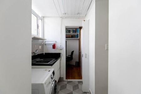 Apartamento à venda com 121m², 2 quartos e 1 vaga Apartamento à venda com 121m², 2 quartos e 1 vagaLavanderia