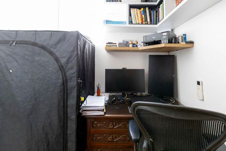 Apartamento à venda com 121m², 2 quartos e 1 vaga Apartamento à venda com 121m², 2 quartos e 1 vagaEscritório