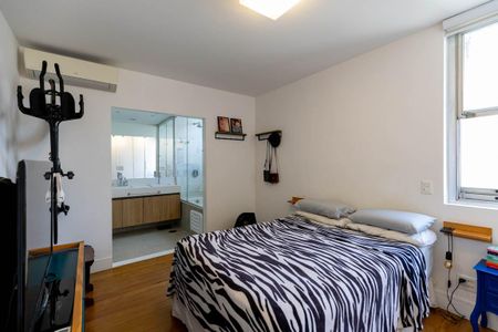 Apartamento à venda com 121m², 2 quartos e 1 vaga Apartamento à venda com 121m², 2 quartos e 1 vagaSuíte
