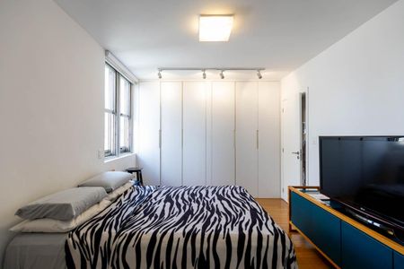 Apartamento à venda com 121m², 2 quartos e 1 vaga Apartamento à venda com 121m², 2 quartos e 1 vagaSuíte