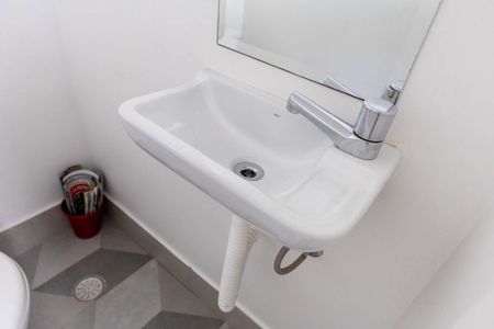 Apartamento à venda com 121m², 2 quartos e 1 vaga Apartamento à venda com 121m², 2 quartos e 1 vagaBanheiro de Serviço