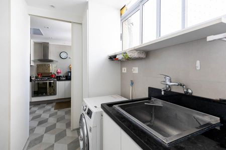 Apartamento à venda com 121m², 2 quartos e 1 vaga Apartamento à venda com 121m², 2 quartos e 1 vagaLavanderia