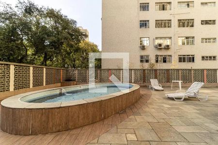 Apartamento à venda com 121m², 2 quartos e 1 vaga Apartamento à venda com 121m², 2 quartos e 1 vagaÁrea comum - Piscina