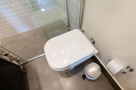 Apartamento à venda com 121m², 2 quartos e 1 vaga Apartamento à venda com 121m², 2 quartos e 1 vagaBanheiro 2