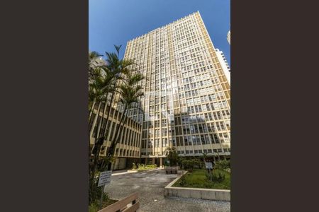 Apartamento à venda com 121m², 2 quartos e 1 vaga Apartamento à venda com 121m², 2 quartos e 1 vagaFachada