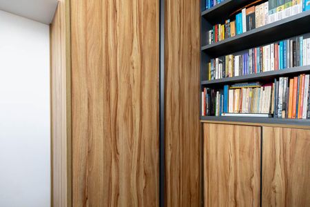 Apartamento à venda com 121m², 2 quartos e 1 vaga Apartamento à venda com 121m², 2 quartos e 1 vagaEscritório