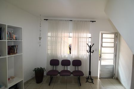 Casa para alugar com 189m², 4 quartos e 2 vagasSala