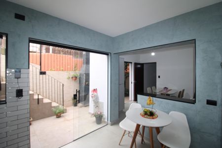 Casa para alugar com 189m², 4 quartos e 2 vagasCasa 2 - Sala / Cozinha