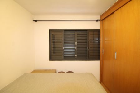 Casa para alugar com 189m², 4 quartos e 2 vagasCasa 2 - Quarto 1