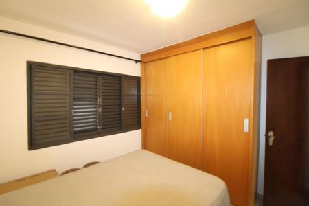 Casa para alugar com 189m², 4 quartos e 2 vagasCasa 2 - Quarto 1