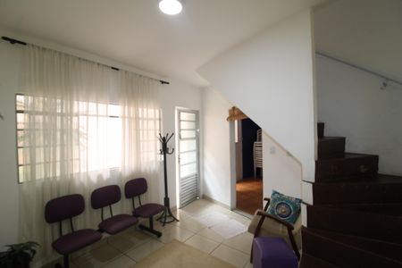 Casa para alugar com 189m², 4 quartos e 2 vagasSala