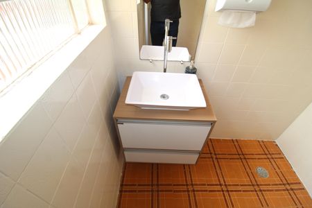 Casa para alugar com 189m², 4 quartos e 2 vagasBanheiro 2