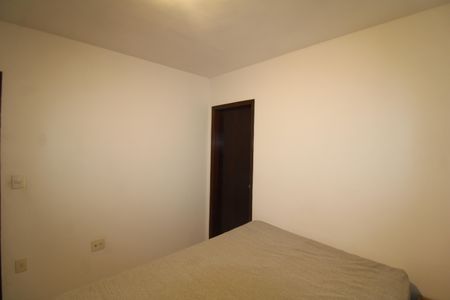 Casa para alugar com 189m², 4 quartos e 2 vagasCasa 2 - Quarto 1