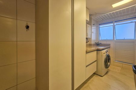 Apartamento para alugar com 143m², 4 quartos e 3 vagasÁrea de serviço