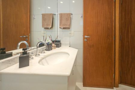 Apartamento para alugar com 143m², 4 quartos e 3 vagasBanheiro da Suíte 3