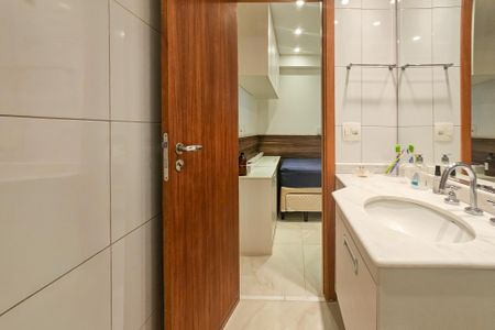 Apartamento para alugar com 143m², 4 quartos e 3 vagasBanheiro da Suíte 4