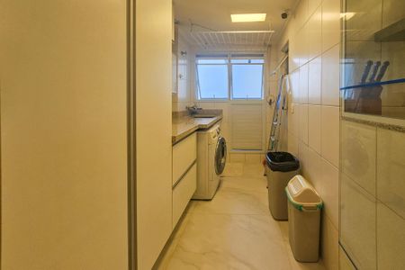 Apartamento para alugar com 143m², 4 quartos e 3 vagasÁrea de serviço