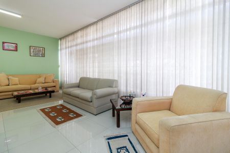 Sala de casa para alugar com 3 quartos, 200m² em Chácara Santo Antônio (zona Sul), São Paulo