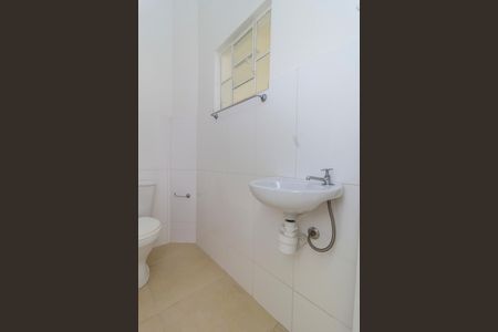 Casa à venda com 200m², 3 quartos e 5 vagasBnaheiro de Serviço