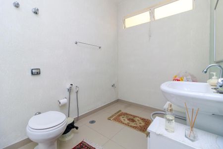 Casa à venda com 200m², 3 quartos e 5 vagasBanheiro