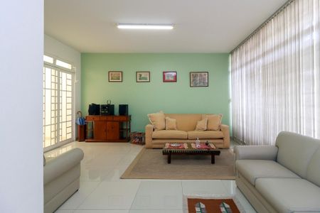 Casa à venda com 200m², 3 quartos e 5 vagasSala