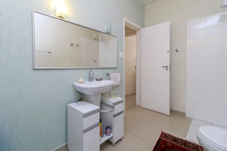 Casa à venda com 200m², 3 quartos e 5 vagasBanheiro