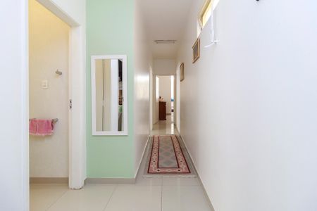 Casa à venda com 200m², 3 quartos e 5 vagasCorredor