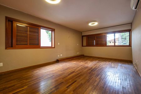 Casa à venda com 400m², 4 quartos e 3 vagas Casa à venda com 400m², 4 quartos e 3 vagasSuíte 1