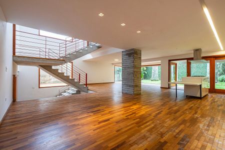 Sala de casa à venda com 4 quartos, 400m² em Alto de Pinheiros, São Paulo