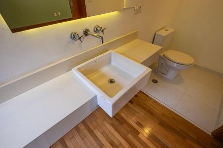 Casa à venda com 400m², 4 quartos e 3 vagas Casa à venda com 400m², 4 quartos e 3 vagasBanheiro da Suíte 3