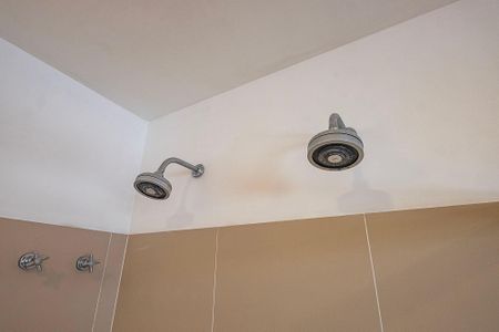 Casa à venda com 400m², 4 quartos e 3 vagas Casa à venda com 400m², 4 quartos e 3 vagasBanheiro da Suíte 1