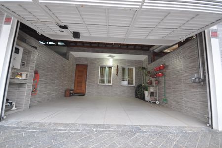 Casa à venda com 94m², 3 quartos e 2 vagasGaragem