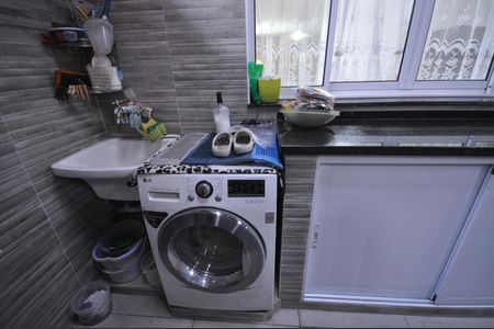 Casa à venda com 94m², 3 quartos e 2 vagasÁrea de Serviço