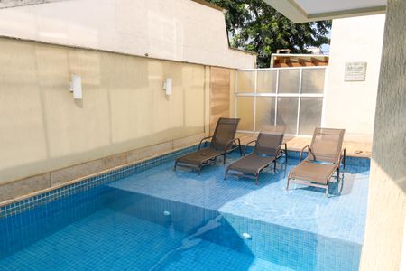 Apartamento à venda com 66m², 2 quartos e 1 vagaÁrea comum - Piscina