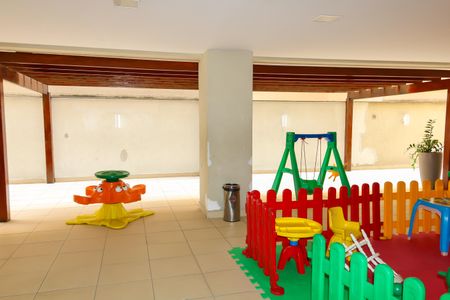 Apartamento à venda com 66m², 2 quartos e 1 vagaÁrea comum - Playground