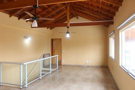 Sala de TV de casa à venda com 2 quartos, 190m² em Santa Maria, São Caetano do Sul