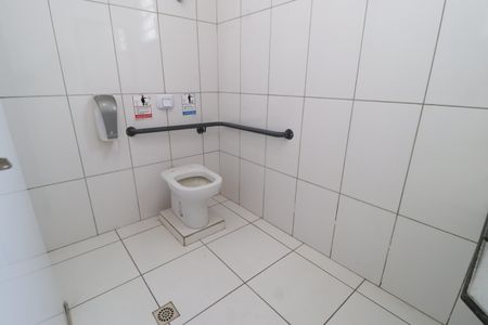 Casa para alugar com 107m², 3 quartos e 7 vagasBanheiro Social