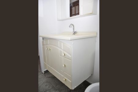 Casa para alugar com 80m², 2 quartos e sem vagaBanheiro Social