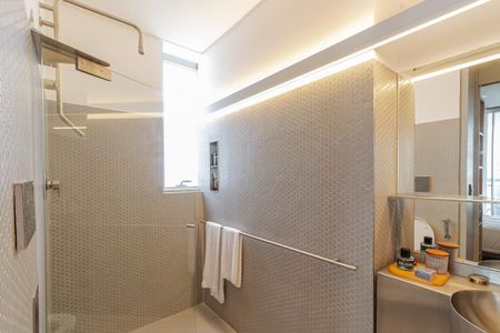 Apartamento para alugar com 68m², 1 quarto e 2 vagas Apartamento para alugar com 68m², 1 quarto e 2 vagasBanheiro da Suíte