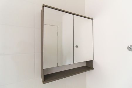 Apartamento à venda com 42m², 2 quartos e 1 vaga Apartamento à venda com 42m², 2 quartos e 1 vagaBanheiro