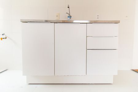 Apartamento à venda com 42m², 2 quartos e 1 vaga Apartamento à venda com 42m², 2 quartos e 1 vagaCozinha e Área de Serviço