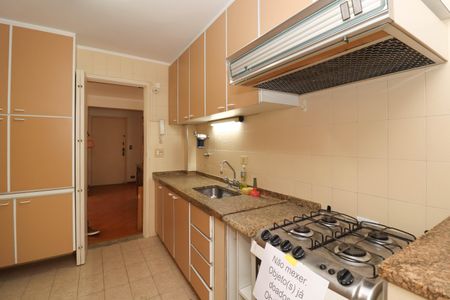 Apartamento à venda com 78m², 2 quartos e 1 vagaCozinha