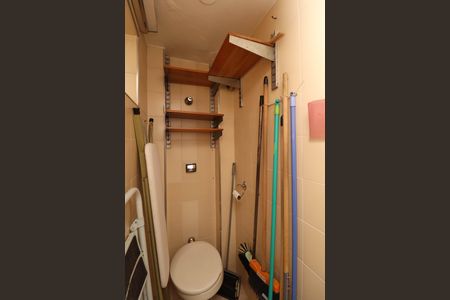 Apartamento à venda com 78m², 2 quartos e 1 vagaBanheiro de serviço