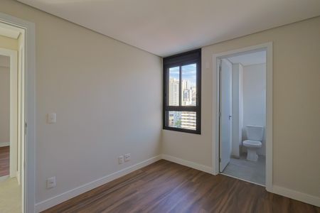 Suíte de apartamento à venda com 2 quartos, 110m² em Santa Efigênia, Belo Horizonte