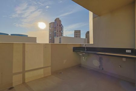 Apartamento à venda com 110m², 2 quartos e 2 vagasÁrea de Serviço